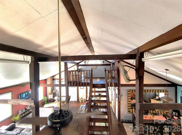 207 3rd Avenue NW, Conover, NC 28613