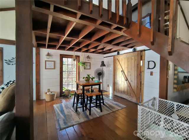 207 3rd Avenue NW, Conover, NC 28613