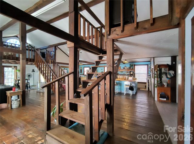 207 3rd Avenue NW, Conover, NC 28613