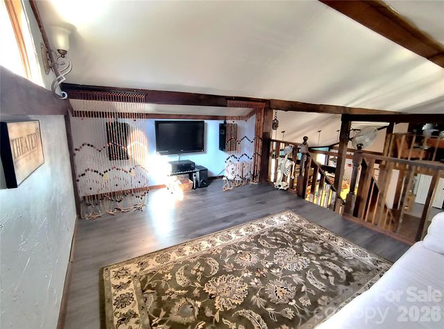 207 3rd Avenue NW, Conover, NC 28613