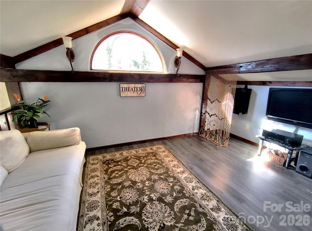 207 3rd Avenue NW, Conover, NC 28613