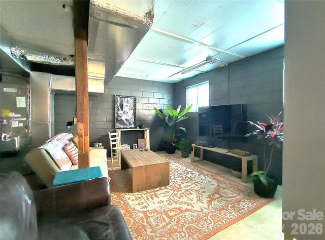 207 3rd Avenue NW, Conover, NC 28613