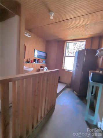 207 3rd Avenue NW, Conover, NC 28613