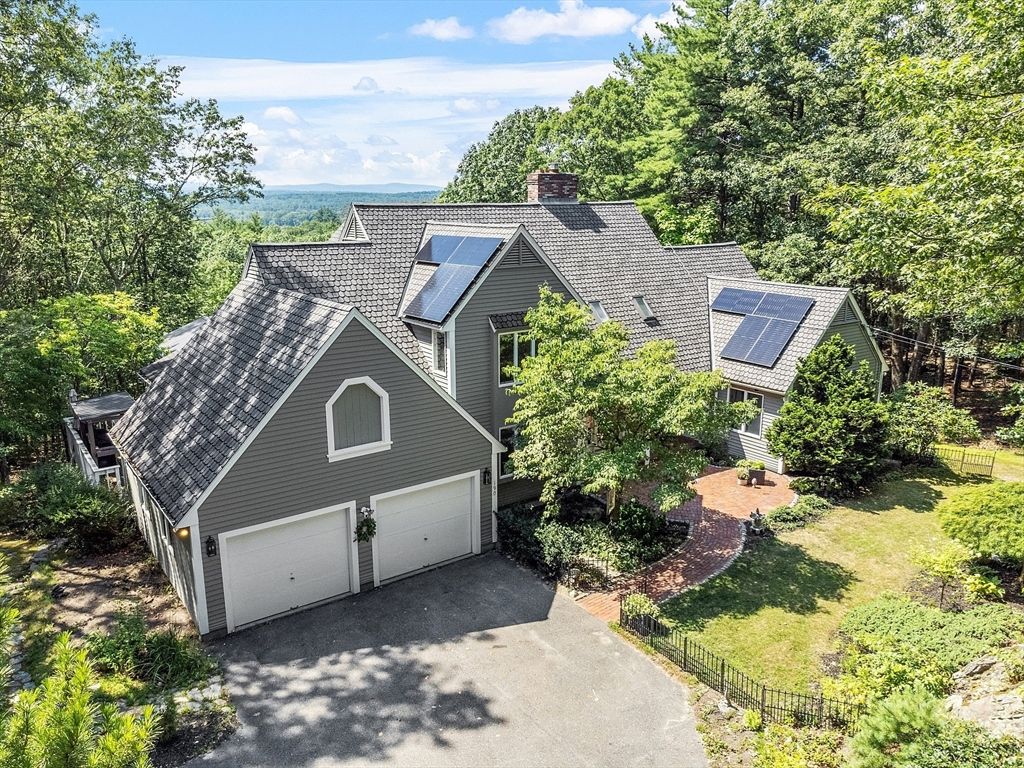190 Vaughn Hill Rd, Bolton, MA 01740