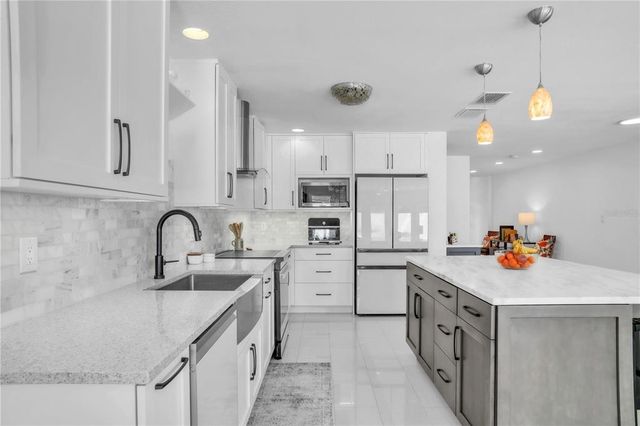 349 BELLEAIR DRIVE NE, St Petersburg, FL 33704