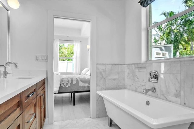 349 BELLEAIR DRIVE NE, St Petersburg, FL 33704