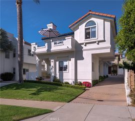 710 N Irena Avenue A, Redondo Beach, CA 90277