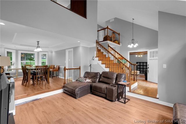 11699 S Old Bear Creek Road, Pekin, IN 47165