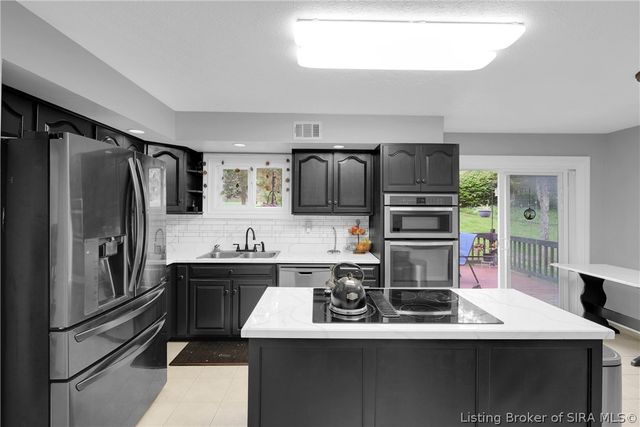11699 S Old Bear Creek Road, Pekin, IN 47165