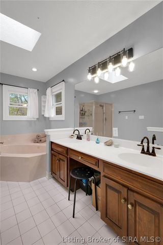 11699 S Old Bear Creek Road, Pekin, IN 47165