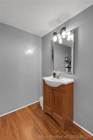 11699 S Old Bear Creek Road, Pekin, IN 47165