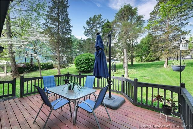 11699 S Old Bear Creek Road, Pekin, IN 47165