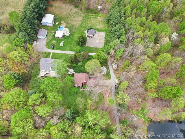 11699 S Old Bear Creek Road, Pekin, IN 47165