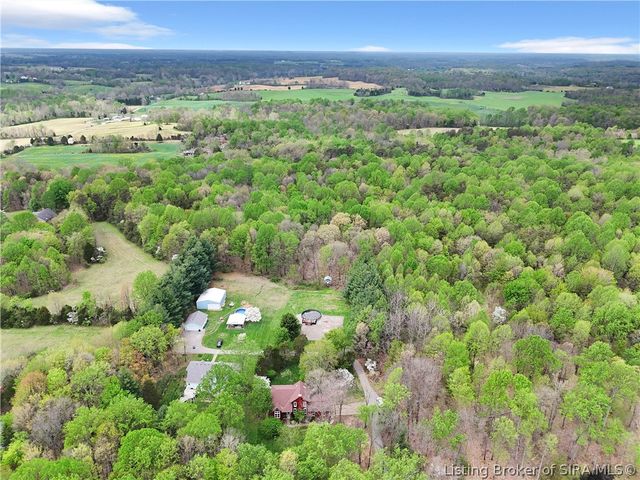 11699 S Old Bear Creek Road, Pekin, IN 47165