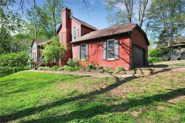 11699 S Old Bear Creek Road, Pekin, IN 47165