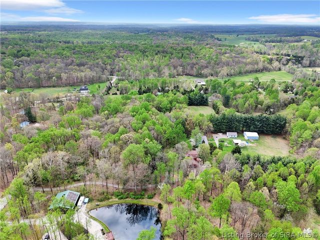 11699 S Old Bear Creek Road, Pekin, IN 47165
