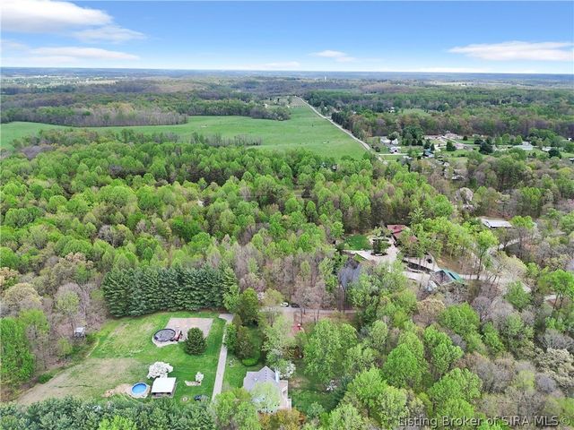 11699 S Old Bear Creek Road, Pekin, IN 47165