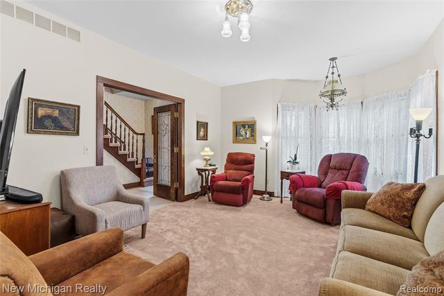 445 Crystal Street, Milford, MI 48381