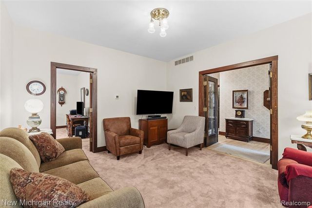 445 Crystal Street, Milford, MI 48381
