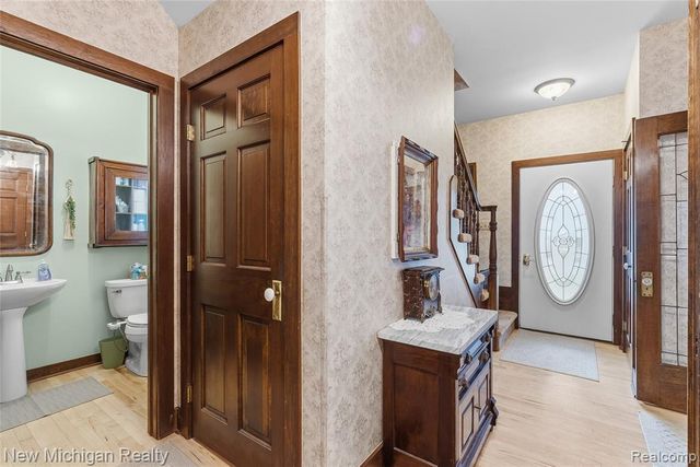 445 Crystal Street, Milford, MI 48381