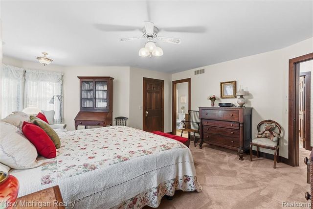445 Crystal Street, Milford, MI 48381