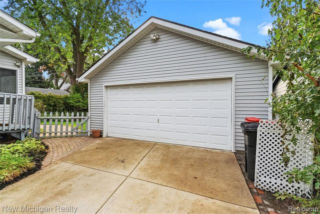 445 Crystal Street, Milford, MI 48381