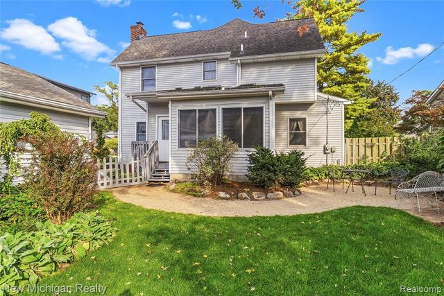 445 Crystal Street, Milford, MI 48381