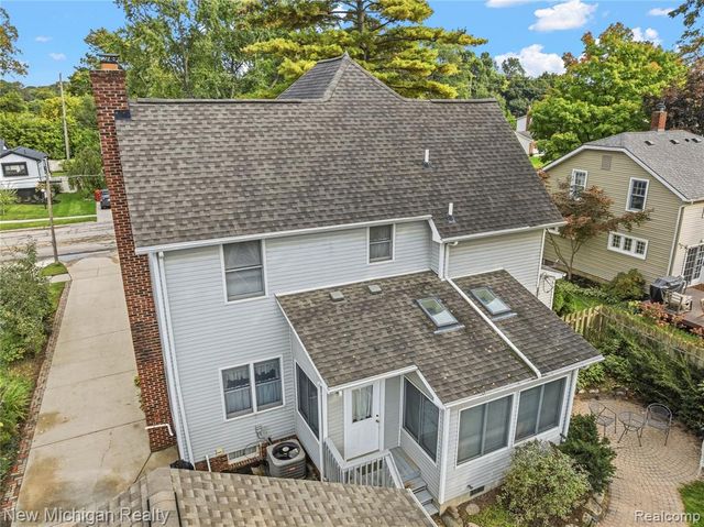 445 Crystal Street, Milford, MI 48381