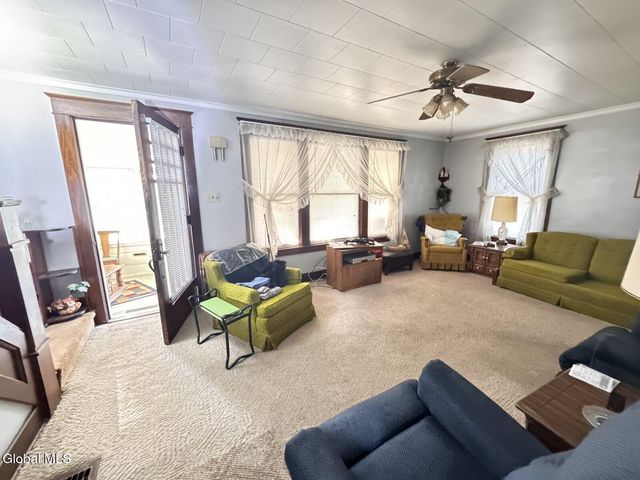 13 Corlaer Avenue, Schenectady, NY 12304