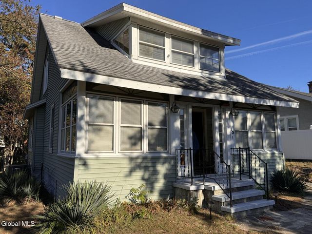 13 Corlaer Avenue, Schenectady, NY 12304