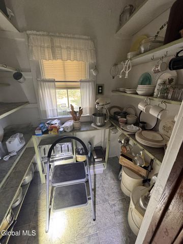 13 Corlaer Avenue, Schenectady, NY 12304