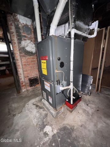 13 Corlaer Avenue, Schenectady, NY 12304