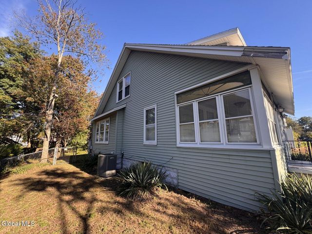 13 Corlaer Avenue, Schenectady, NY 12304