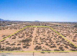 5954 Peachtree Hills Road, Las Cruces, NM 88012
