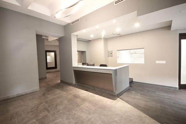 12 Stoneholm St 530, Boston, MA 02115