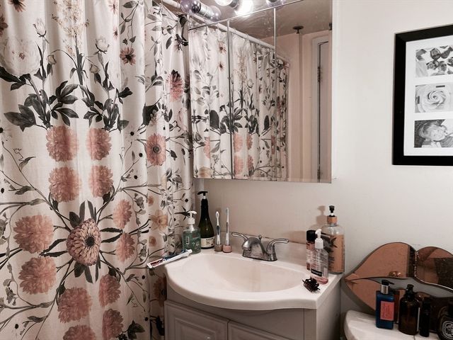 12 Stoneholm St 530, Boston, MA 02115