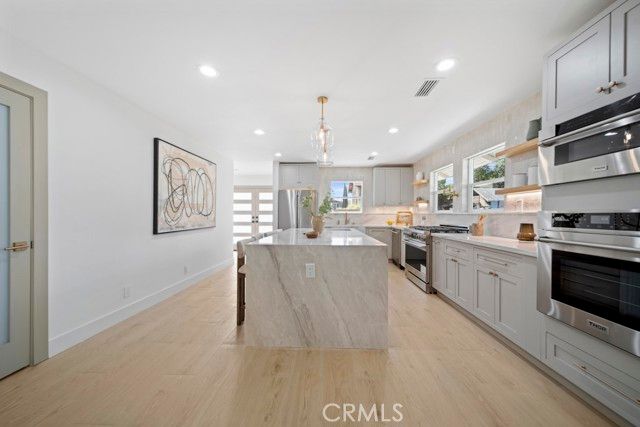 1676 W 24th, Los Angeles, CA 90007
