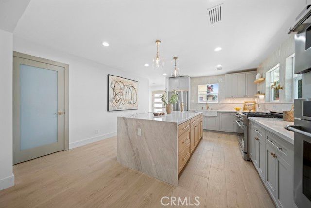 1676 W 24th, Los Angeles, CA 90007