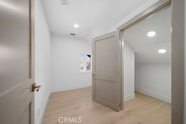1676 W 24th, Los Angeles, CA 90007