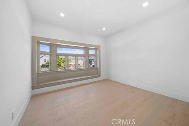 1676 W 24th, Los Angeles, CA 90007