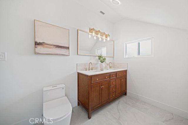 1676 W 24th, Los Angeles, CA 90007