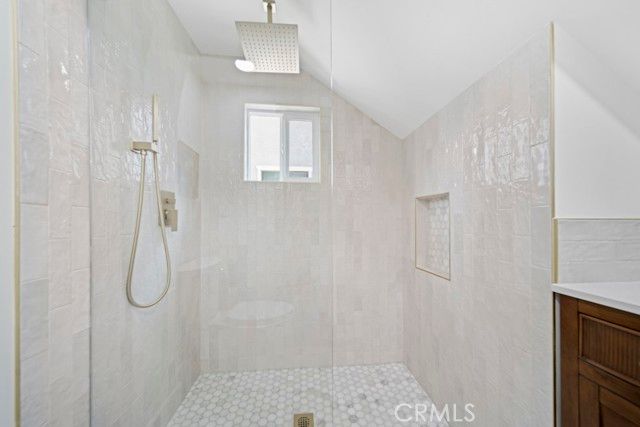 1676 W 24th, Los Angeles, CA 90007