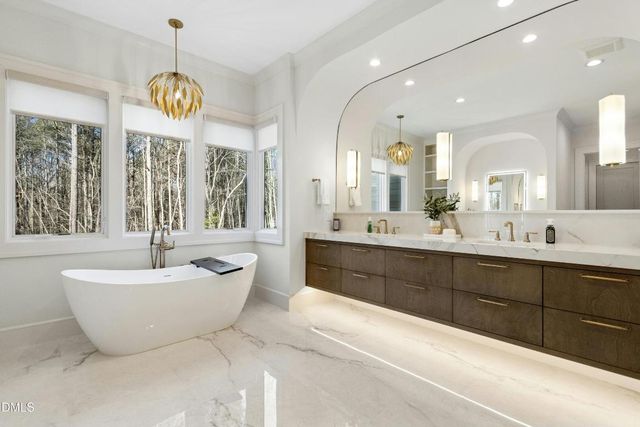 2200 Paddstowe Main Way, Wake Forest, NC 27587