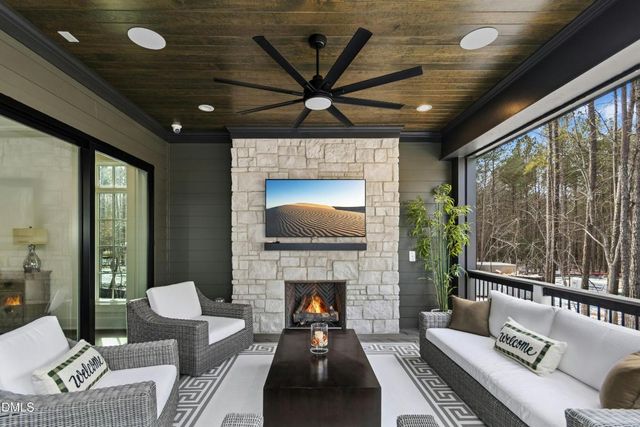 2200 Paddstowe Main Way, Wake Forest, NC 27587