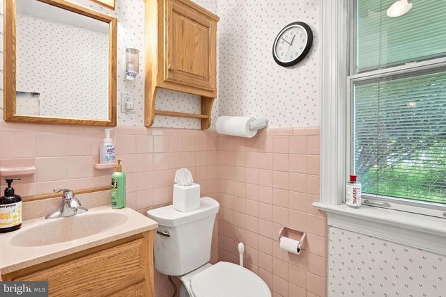 528 MONTGOMERY RD, Ambler, PA 19002