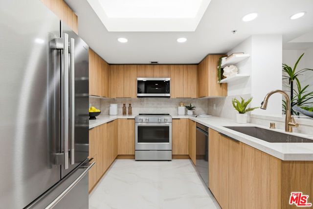 13700 Marina Pointe Drive 511, Marina Del Rey, CA 90292