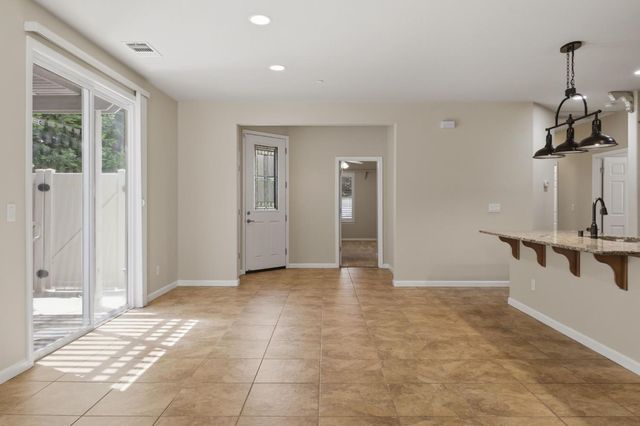 1283 Shady Pines St, Manteca, CA 95336