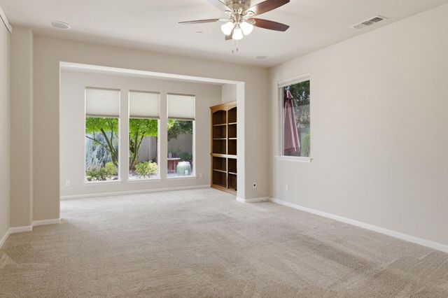 1283 Shady Pines St, Manteca, CA 95336