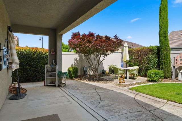 1283 Shady Pines St, Manteca, CA 95336