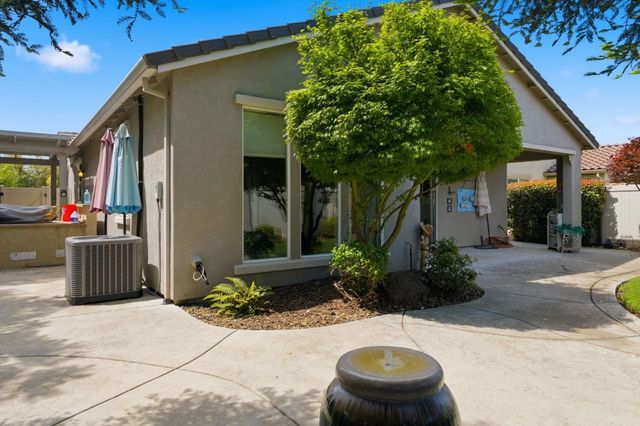 1283 Shady Pines St, Manteca, CA 95336